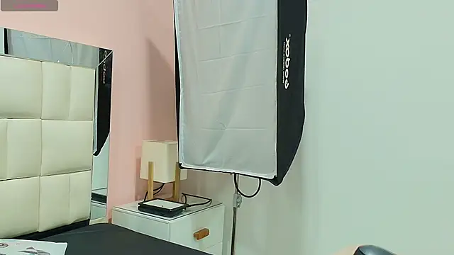 gisell gomez online show from November 2025 12:20:01 PM