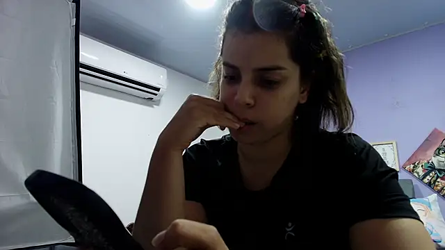 gisell gomez online show from February 2026 08:30:01 PM