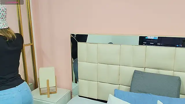 gisell gomez online show from November 2025 12:20:02 PM