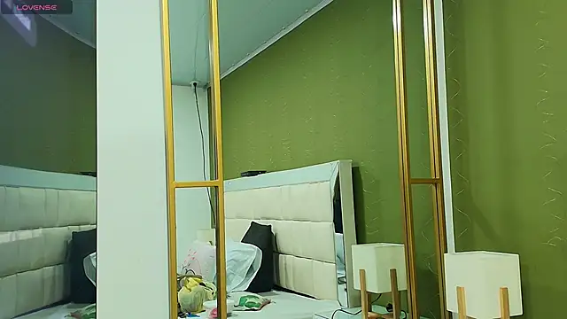 gisell gomez online show from September 2025 12:16:01 PM