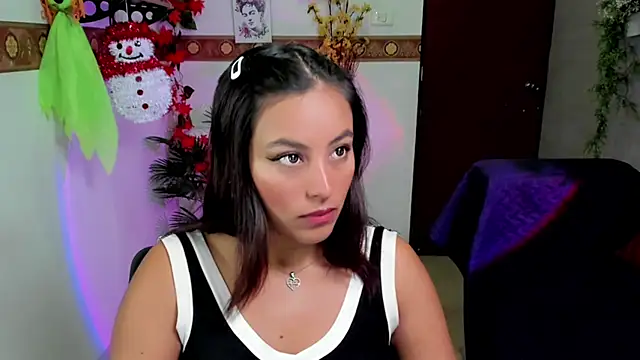 Cameroon-Diaz online show from November 2025 01:55:02 PM