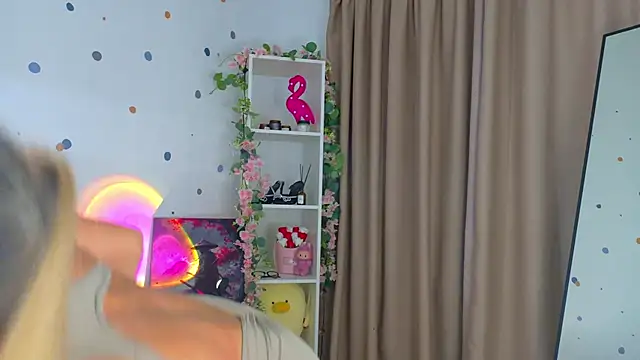 HoneyJohansson online show from October 2025 04:52:01 PM