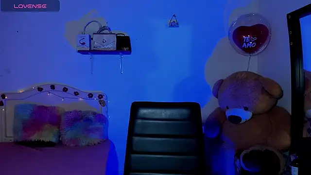 Angel-Caribbean online show from October 2025 09:34:02 PM