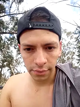 Thomasjons  online show from December 2025 04:50:02 PM