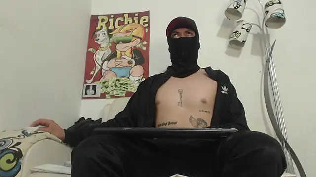 Thomasjons  online show from November 2025 06:06:01 AM