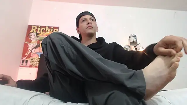 Thomasjons  online show from March 2026 04:41:02 AM