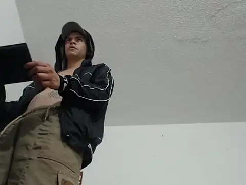 Thomasjons  online show from October 2025 07:42:02 AM