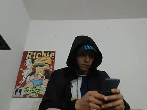 Thomasjons  online show from November 2025 03:45:01 AM