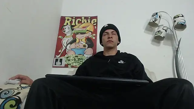 Thomasjons  online show from November 2025 03:17:02 AM