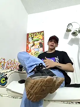 Thomasjons  online show from February 2026 02:53:01 AM