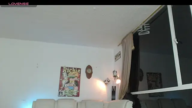 Thomasjons  online show from April 2026 10:08:01 AM