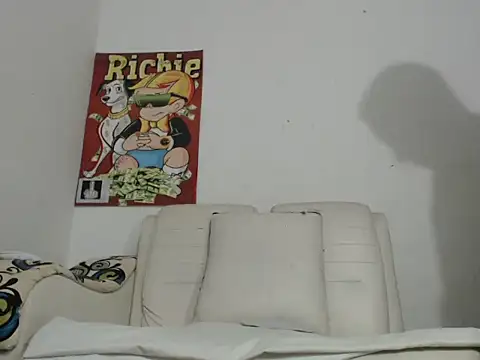 Thomasjons  online show from October 2025 03:07:02 AM