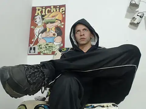 Thomasjons  online show from October 2025 01:16:02 AM