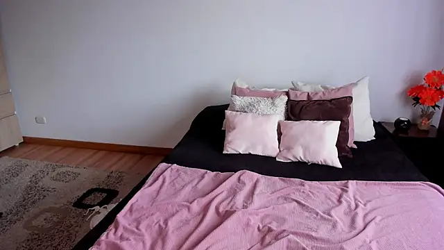 Snapshot of Kata_Soler_ chatting on January 2026 05:09:02 PM Kata Soler online show from January 2026 05:09:02 PM