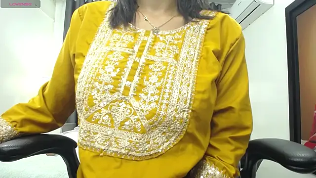 Snapshot of kairadayamai chatting on May 2026 12:02:01 PM kairadayamai online show from May 2026 12:02:01 PM