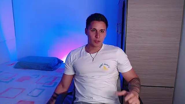 valentinosex1 online show from February 2026 11:34:02 PM