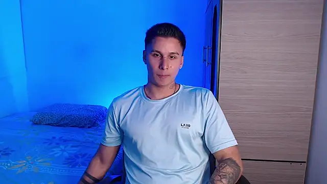 Snapshot of valentinosex1 chatting on November 2025 09:41:01 PM valentinosex1 online show from November 2025 09:41:01 PM