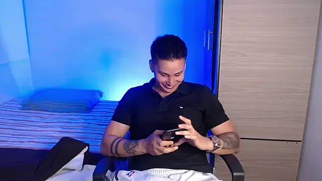 valentinosex1 online show from March 2026 11:32:02 PM