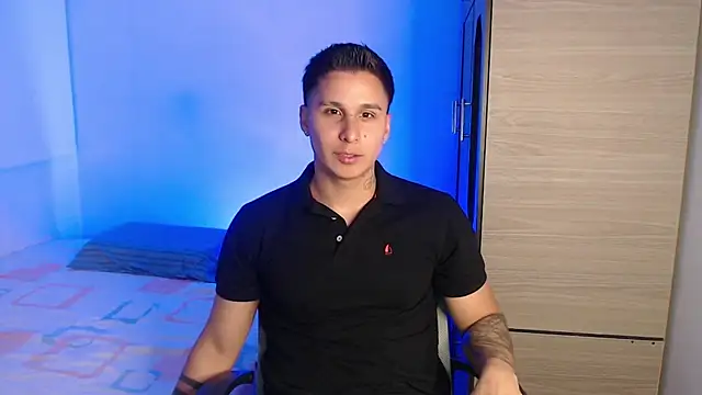 Snapshot of valentinosex1 chatting on September 2025 09:27:01 PM valentinosex1 online show from September 2025 09:27:01 PM