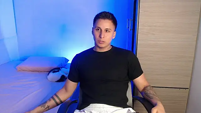 valentinosex1 online show from February 2026 10:53:01 PM