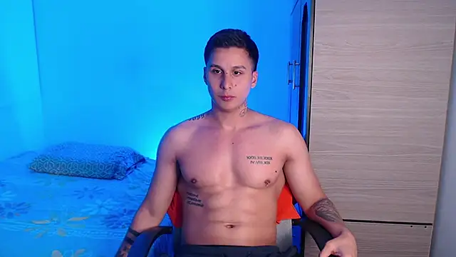 Snapshot of valentinosex1 chatting on November 2025 10:46:01 PM valentinosex1 online show from November 2025 10:46:01 PM