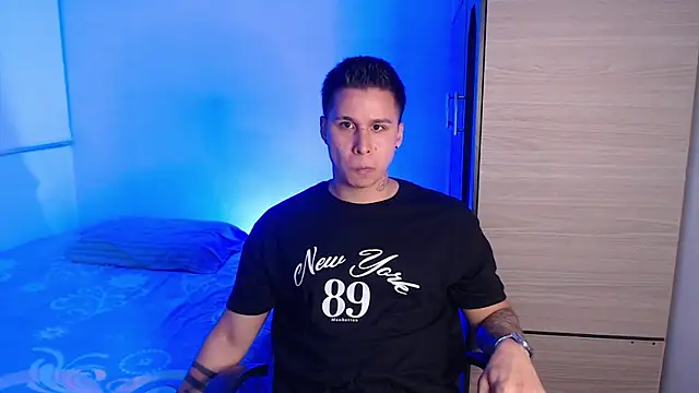 valentinosex1 online show from January 2026 06:14:01 PM