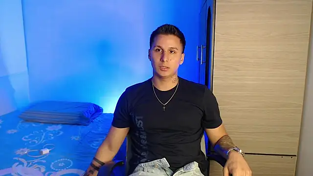 Snapshot of valentinosex1 chatting on December 2025 10:00:02 PM valentinosex1 online show from December 2025 10:00:02 PM