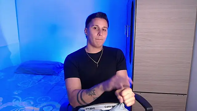 valentinosex1 online show from January 2026 12:58:02 AM