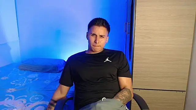 valentinosex1 online show from January 2026 12:04:01 AM