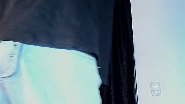 axel davis  online show from March 2026 05:57:02 AM