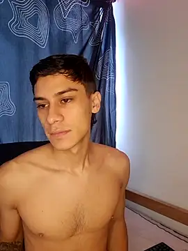 axel davis  online show from October 2025 04:08:02 PM