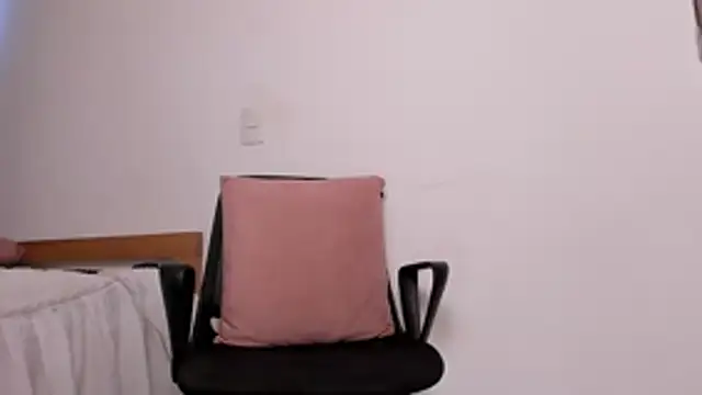 axel davis  online show from November 2025 08:34:01 PM