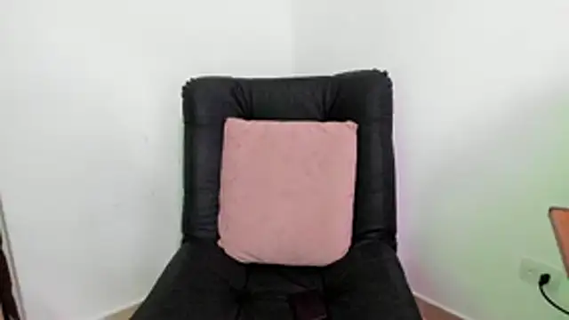 axel davis  online show from December 2025 12:20:02 PM