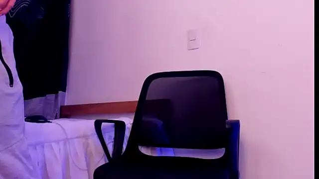 axel davis  online show from October 2025 01:26:02 AM