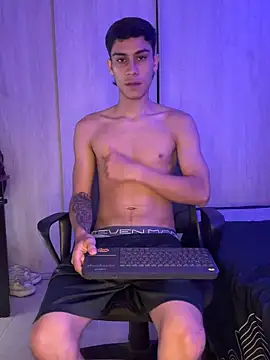 axel davis  online show from September 2025 08:45:02 PM
