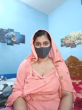 Cute Faria online show from May 2026 02:13:02 PM