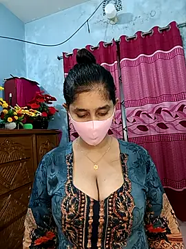 Cute Faria online show from November 2025 04:32:01 PM