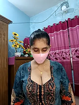 Cute Faria online show from November 2025 04:50:01 PM