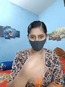 Cute Faria online show from May 2026 01:28:01 PM