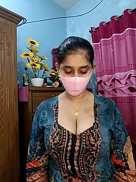 Cute Faria online show from November 2025 05:02:01 PM