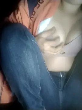 Snapshot of Uknhi chatting on October 2025 04:26:02 PM Uknhi online show from October 2025 04:26:02 PM