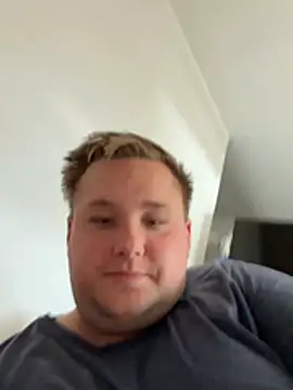 Snapshot of CurvyPaar2 chatting on July 2026 01:52:05 PM CurvyPaar2 online show from July 2026 01:52:05 PM