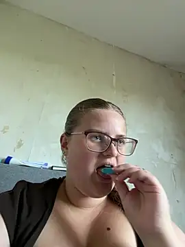 Snapshot of CurvyPaar2 chatting on July 2026 02:07:02 PM CurvyPaar2 online show from July 2026 02:07:02 PM