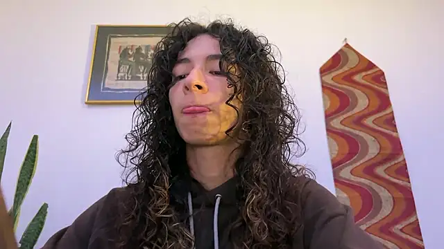 camille delrey online show from December 2025 12:59:02 AM