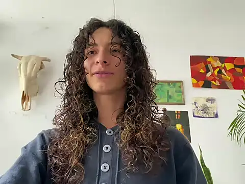 camille delrey online show from October 2025 06:15:01 PM