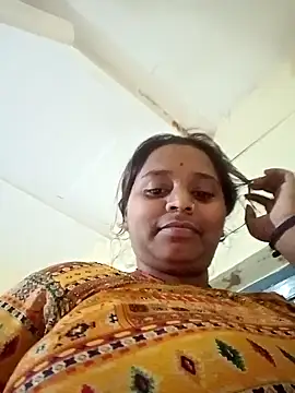 Hot crety online show from November 2025 01:14:02 PM