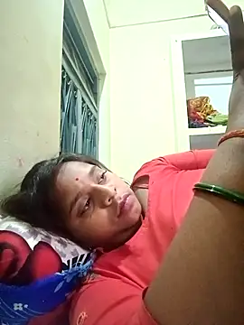 Hot crety online show from November 2025 06:07:01 PM