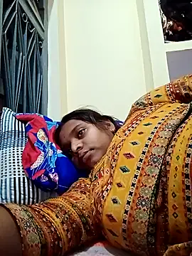 Hot crety online show from November 2025 05:19:02 AM