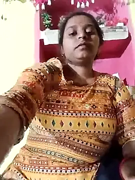 Snapshot of Hot_crety chatting on April 2026 03:05:01 PM Hot crety online show from April 2026 03:05:01 PM