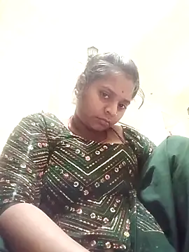 Hot crety online show from December 2025 03:26:01 PM